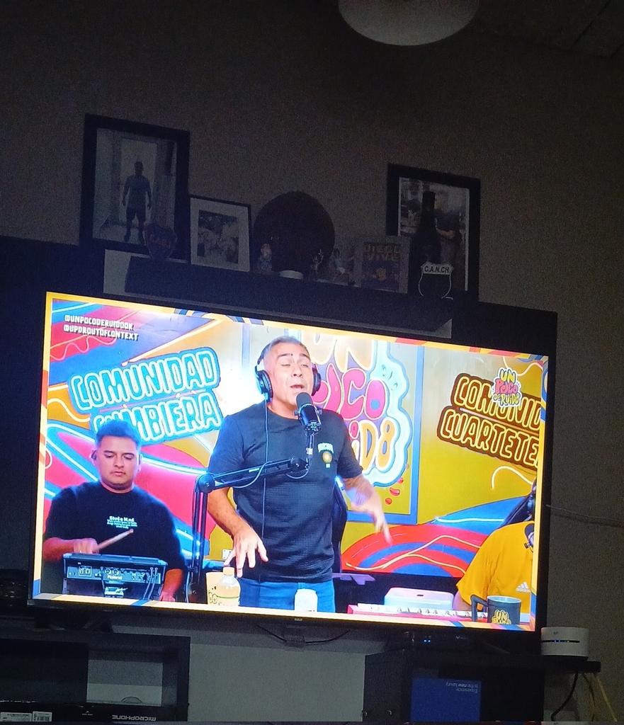 #ellocoenupdr el vino se abrió solo, LOCO