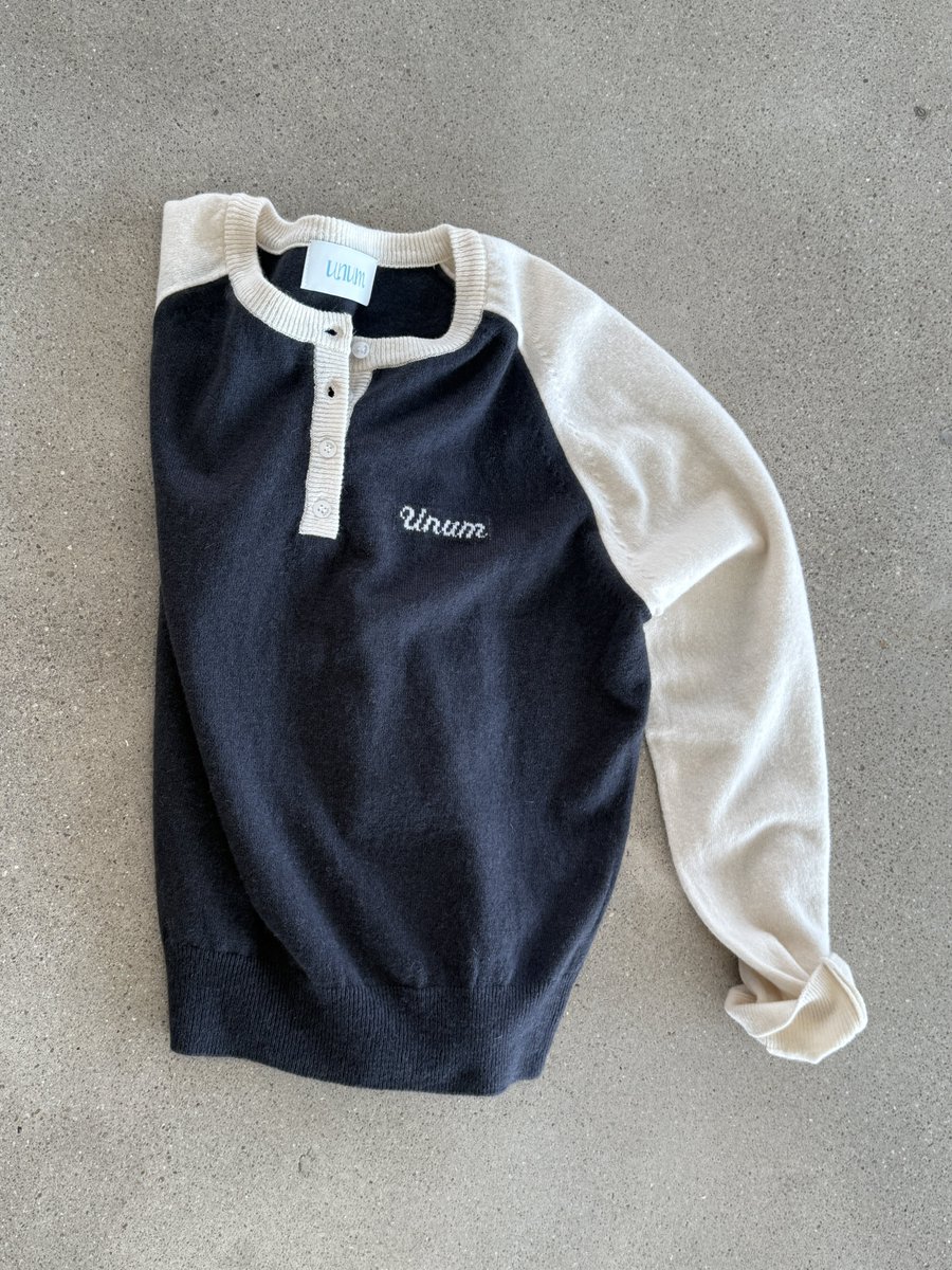 잠시만 나 이거 컬러너무고민이야... 
무난한걸로 일단 사볼까
하지만 블루가너무예쁨