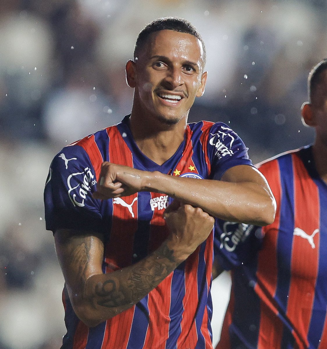 voudebahea's tweet photo. 📲 Luciano Juba disse à Tiago que marcaria um gol para ele hoje.

Cumpriu a promessa. ✅ https://t.co/t8k2ueU9p0