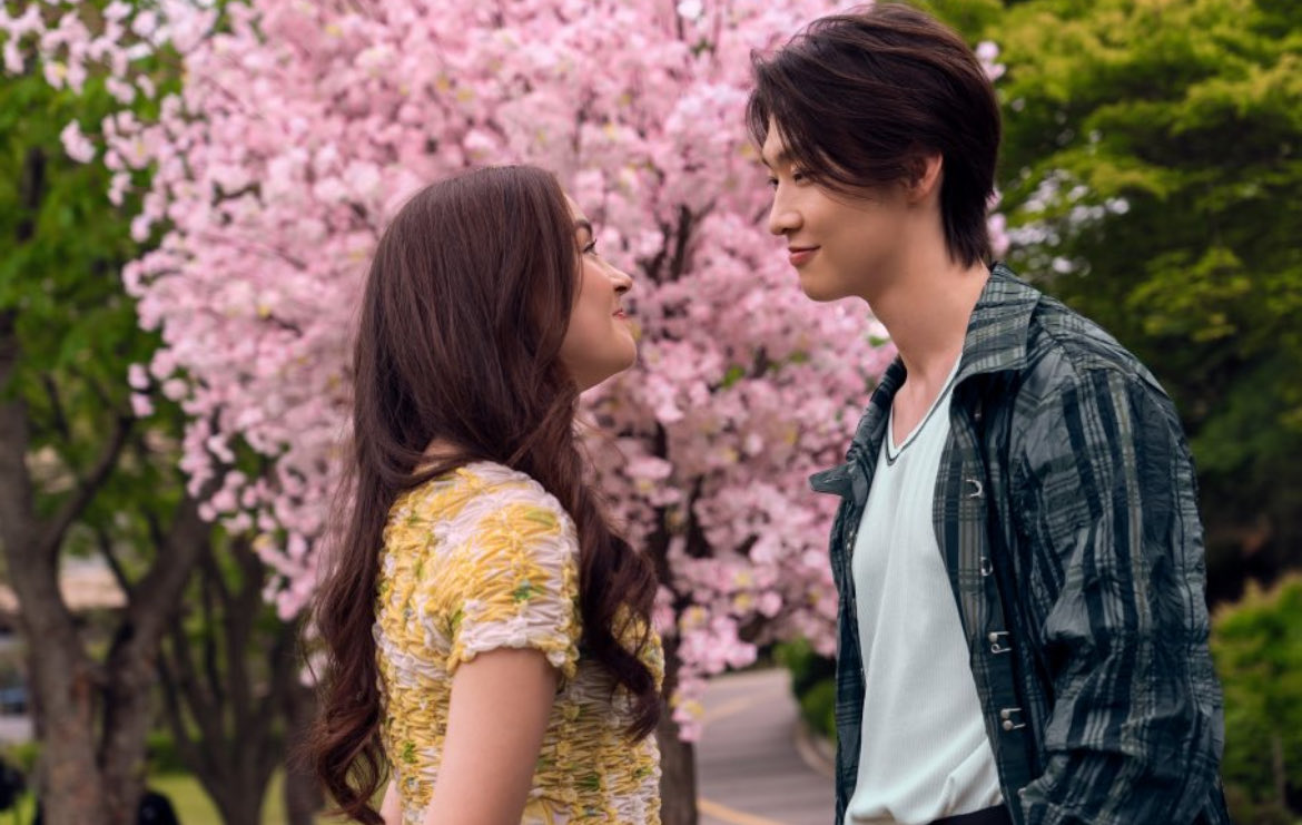 dandeliannes's tweet image. minho's hair colour starting to match kitty's a little here #hmmm colour theory something #something LIKE IT'S BALANCING OUT