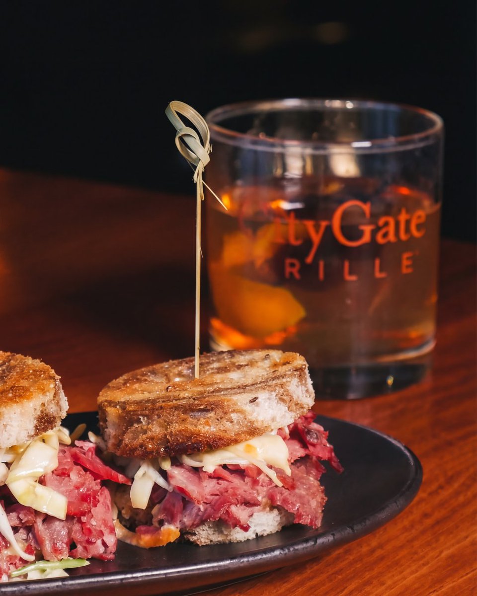 CityGateGrille's tweet photo. Thursdays, done right.
Reuben Sliders stacked with tender corned beef, melted Swiss, and house slaw - paired with a smooth select bourbon.
A classic combo made for slow sips and easy nights.
✨ Reuben Sliders  $15
✨ Select Bourbon  $10
Every Thursday.
Weeknights starting at 5PM. https://t.co/C5mHmnRTUm