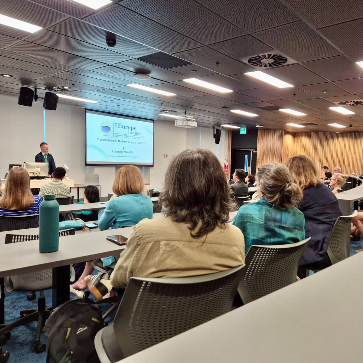 Lawrence Meredith 🇪🇺 tweet media