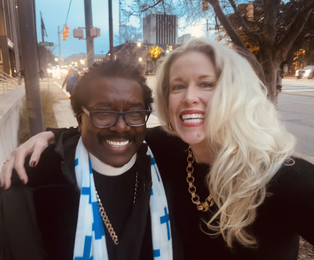 Brooke Brunson tweet media