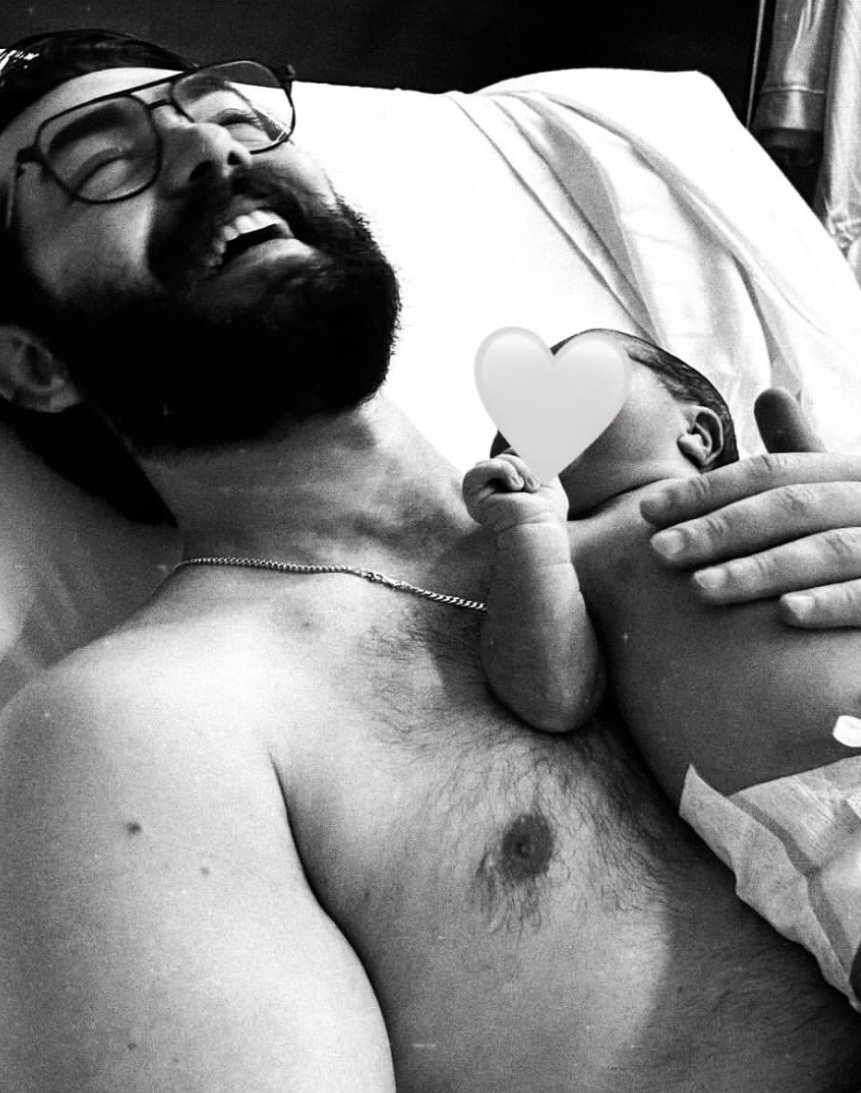 Oğlumuz büyüdü, 29 yaşında ve şimdi bir çocuğu var.
29. yaş günün kutlu olsun!🤍
#BarışBaktaş 
<a href="/barisbaktas/">Barış Baktaş</a>