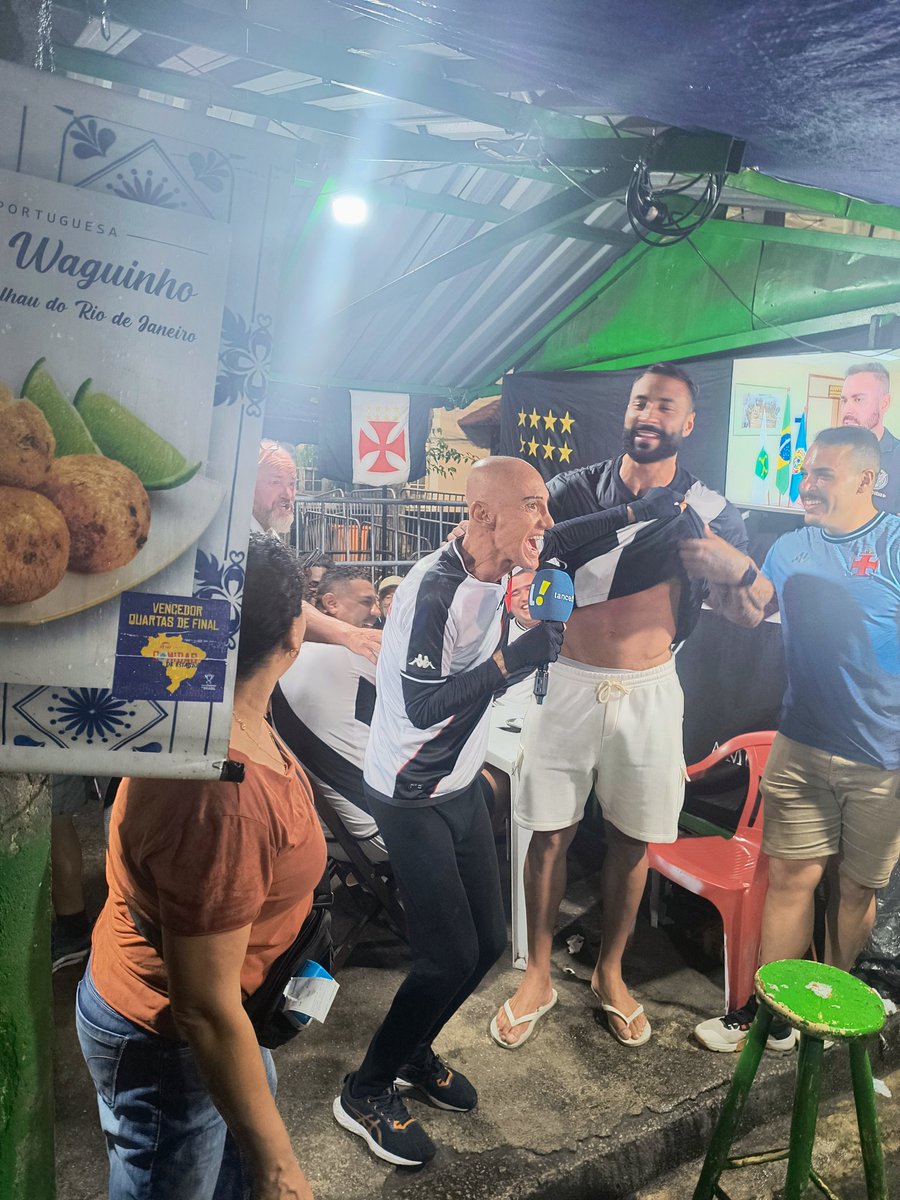 Consegui ficar ilhado na porta de São Januário com o Amin Khader kkkkk