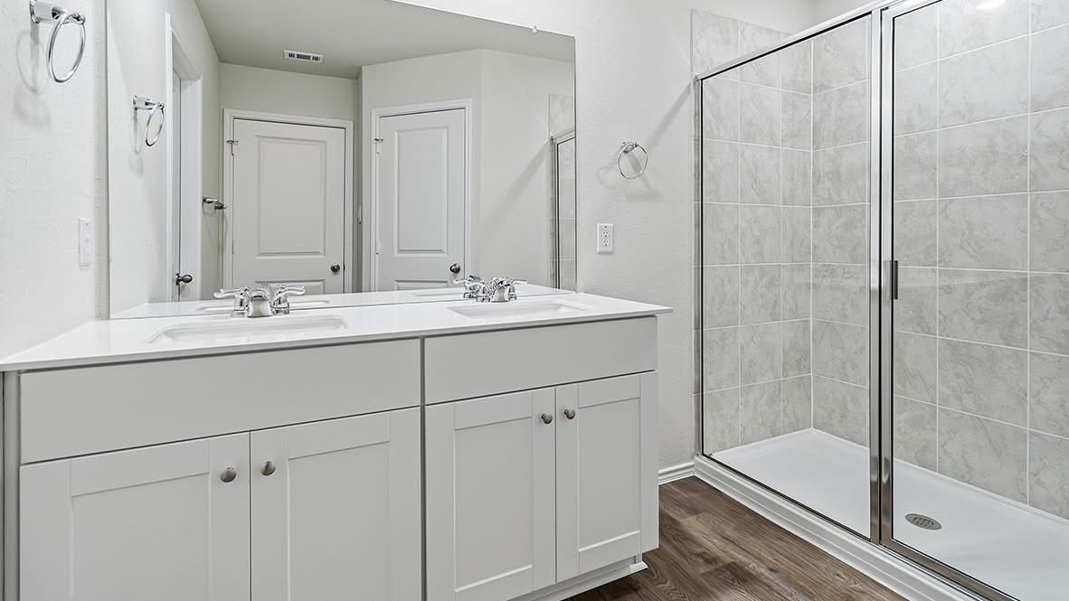 jbaked210's tweet photo. Meet The Uma — the layout buyers keep asking for.

✨ 4 Bedrooms
✨ 2 Bathrooms
✨ 2-Car Garage
✨ 1544 Sq Ft of smart, open living space

If you’ve been saying, “I just need more space… but I don’t want stairs,” this is it.

📧 DM me “UMA” to get pricing and incentives. https://t.co/4Md6x4gihw