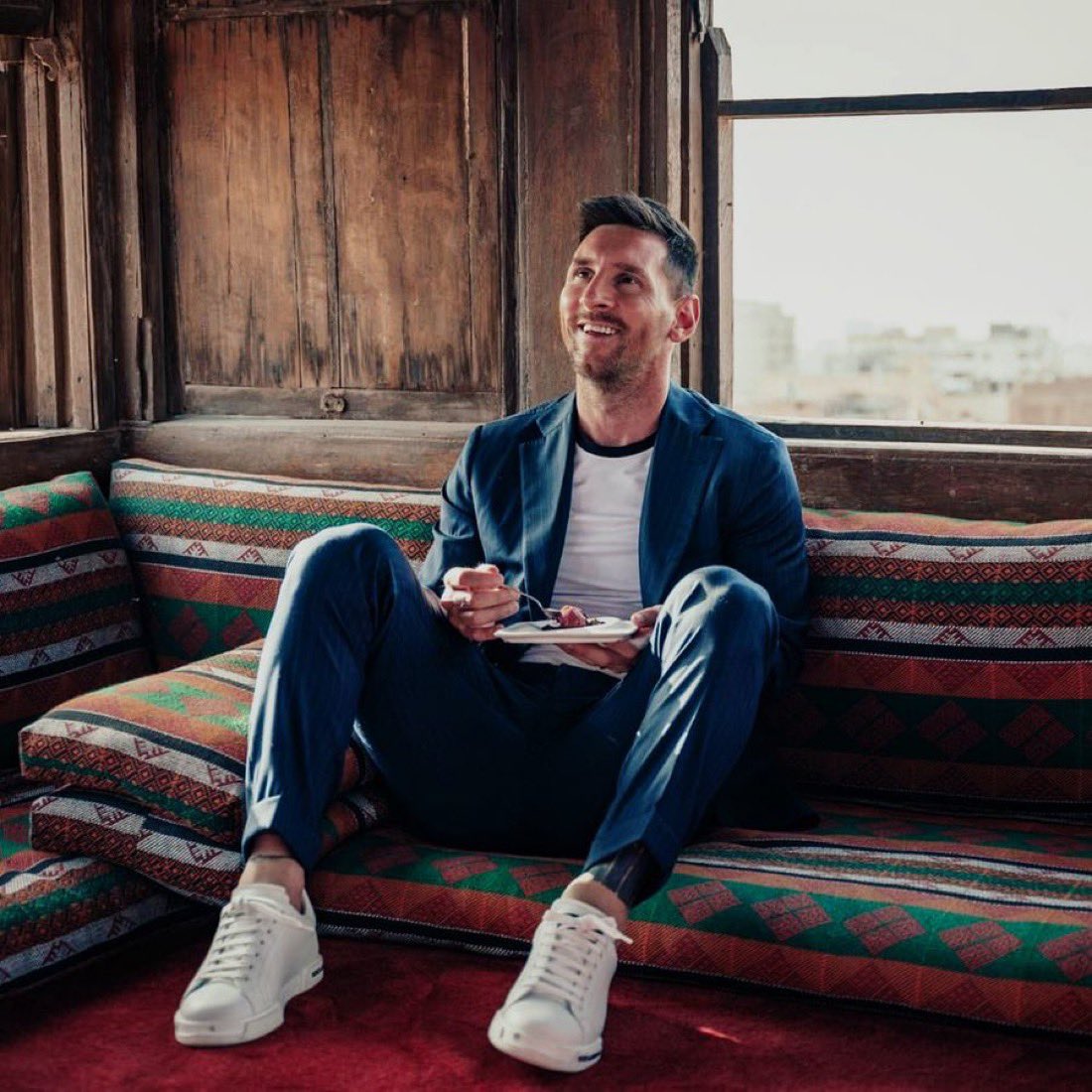 سفير السياحة الأسطورة ليونيل ميسي:

ما يعجبني في سفري إلى السعودية هو أنني دائمًا أكتشف ما لم أكن أتوقعه. إذا لم تزرها بعد، فتجاوز ما في مخيلتك واكتشف السعودية بنفسك.🇸🇦