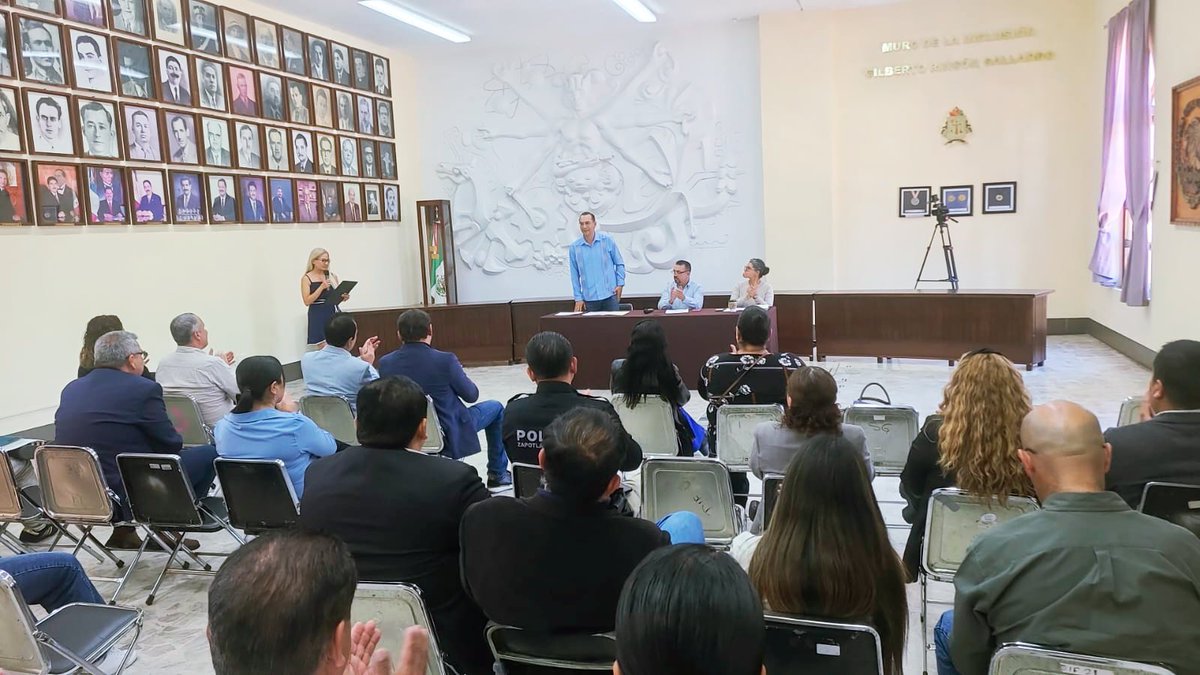 SEAJalisco's tweet photo. Se llevó a cabo la instalación del Sistema Municipal Anticorrupción (SMA) de Zapotlán el Grande, con la participación de @NeyraGodoy1 , Presidenta @cpsseajal , Gilberto Tinajero, Secretario Técnico de la #SESAJ https://t.co/wTNlhn0TkC
