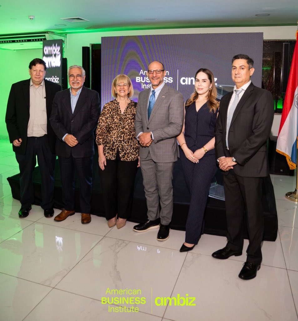 laembajada's tweet photo. 🎉 ¡Noticia emocionante! ¡Nos complace felicitar al @CCPA_paraguay por la apertura oficial del American Business Institute (AMBIZ)! #AMBIZ busca cerrar la brecha entre el aprendizaje en el aula y el éxito profesional en el mundo real. Mientras celebramos nuestros 250 años de Independencia, nos enorgullece ver modelos educativos estadounidenses como este tomar vida en Paraguay, para fortalecer las alianzas entre nuestros países. 
¡Juntos veremos a la juventud paraguaya convertirse en los innovadores y líderes del mañana! 👏🏼🇵🇾🇺🇸