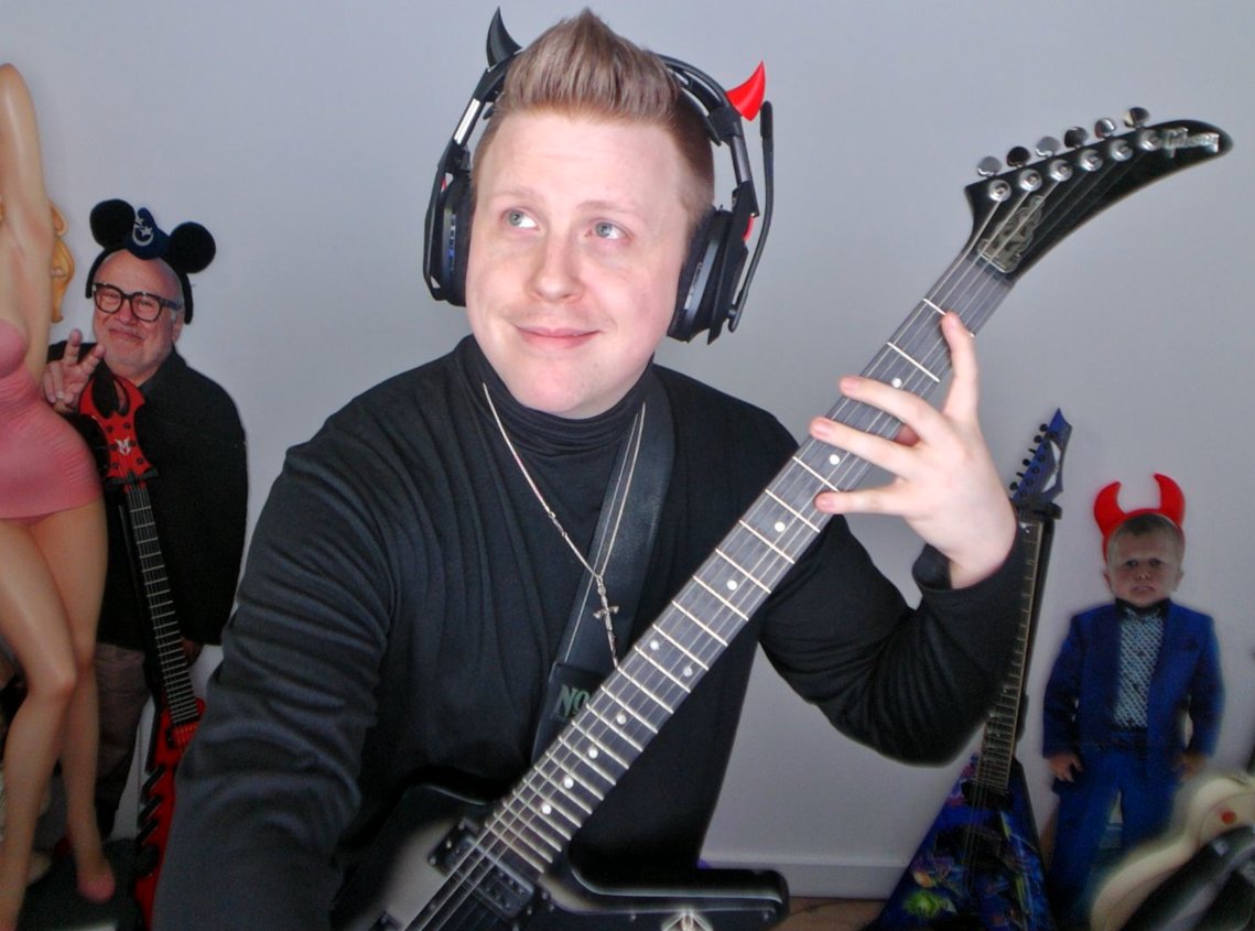 I AM LIVE 

COME REQUEST ANYTHING!

COME JOIN THE PARTY! 
twitch.tv/frenchstallion
kick.com/frenchstallion