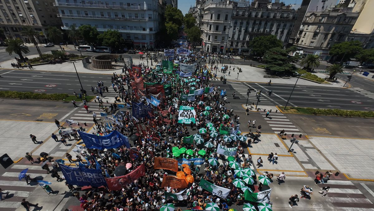 DanielCatalano_'s tweet photo. Basta.
Paro general!!
Y marcha al congreso para bajar la ley de reforma laboral
Basta. https://t.co/6LzKZxj4xZ