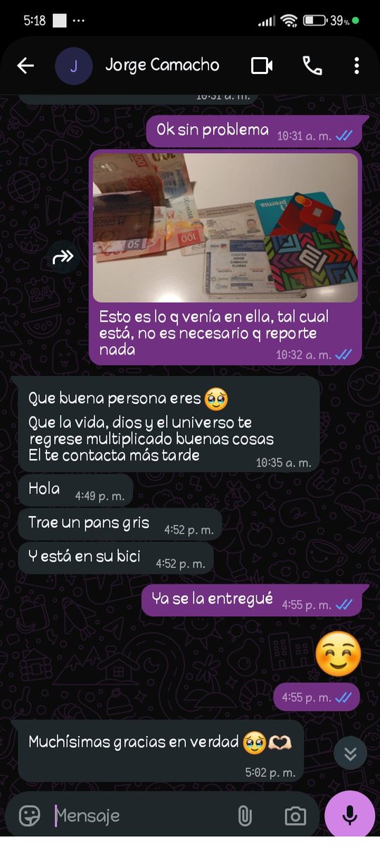 byeSanz's tweet photo. Hoy sobre reforma en CDMX, se le cayó su cartera a un señor, un chico la recogió y yo intenté alcanzarlo en bici... Chico si ves esto, si logré entregarla 🫡 https://t.co/G7oebEcPOp