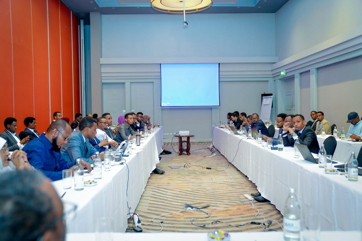 SomaliaMolsa's tweet photo. The 5th Intergovernmental Forum under the SERP Project has concluded, focusing on PSM Reform, HRMIS strengthening, and implementation priorities.

FGS &amp; FMS institutions reaffirmed their commitment to effective public service delivery.

#MoLSA #SERP #Somalia https://t.co/KW1foNDiy0