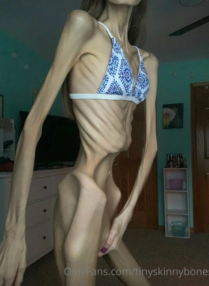 Skinny tweet media
