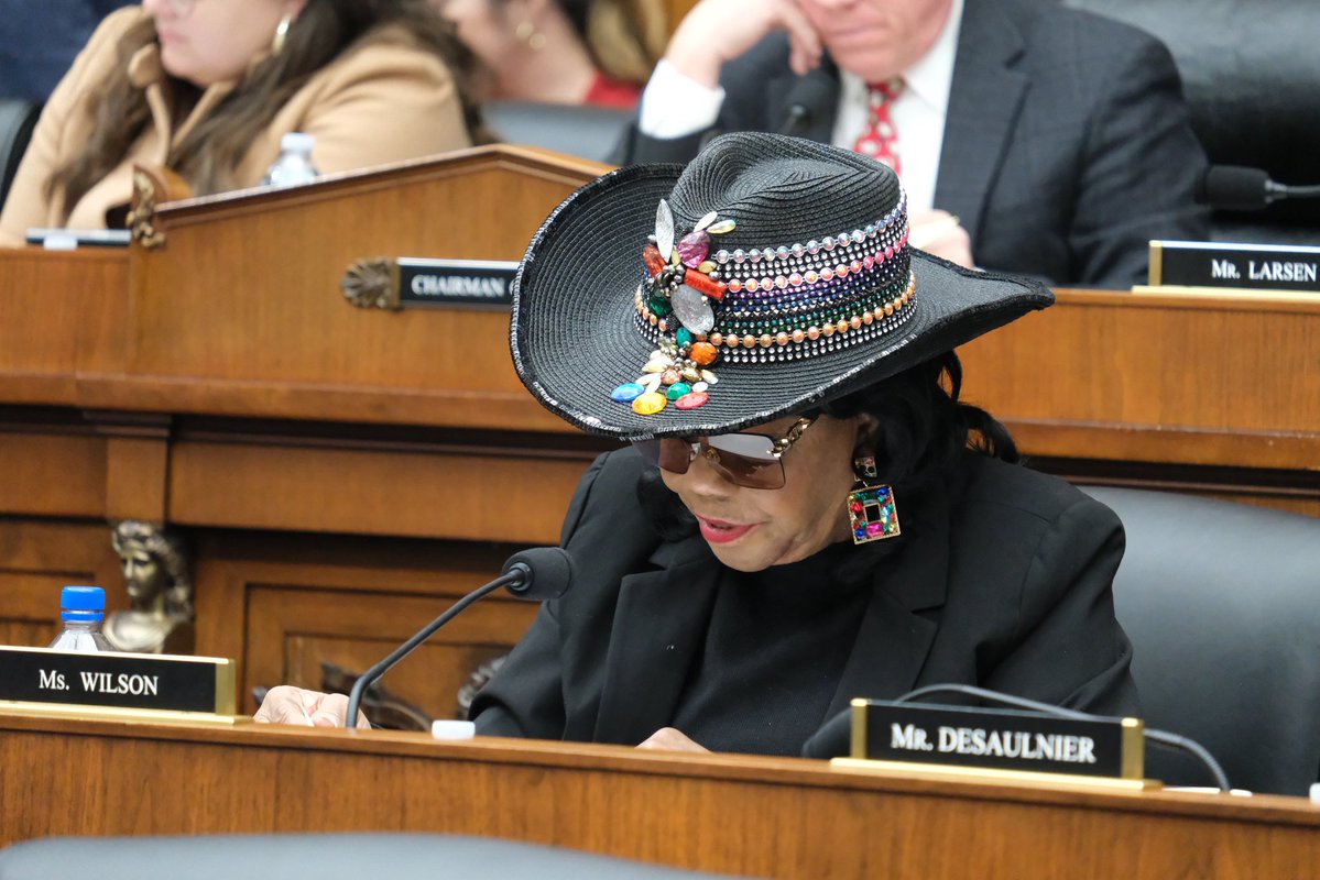 Rep. Frederica Wilson tweet media