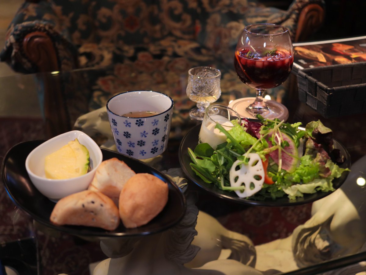 昨日は大阪の大日にあるAntique Café on℃さんへ行ってきました！ 接客
