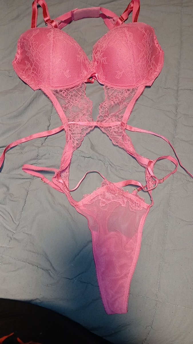 Kaynastyyy95's tweet photo. Oooufff Victoria secret dont disappoint https://t.co/F32fVedofG
