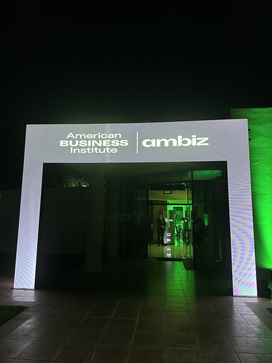 TW_Paraguay's tweet photo. Felicitaciones a @CCPA_paraguay y @laembajada por la creación de AMBIZ, un instituto técnico superior con excelencia académica estadounidense que ofrece cursos prácticos y responde a las necesidades del mercado laboral paraguayo. https://t.co/0InK40xed9