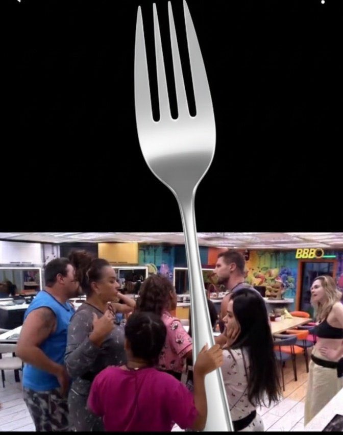 carololliva's tweet photo. Cada vez que eu abro o X esse garfo tá maior eu não tô aguentando kkkkkkkkkkkkkkkkkkkkkkkkkkkk #BBB26 https://t.co/GRuifFbKK5