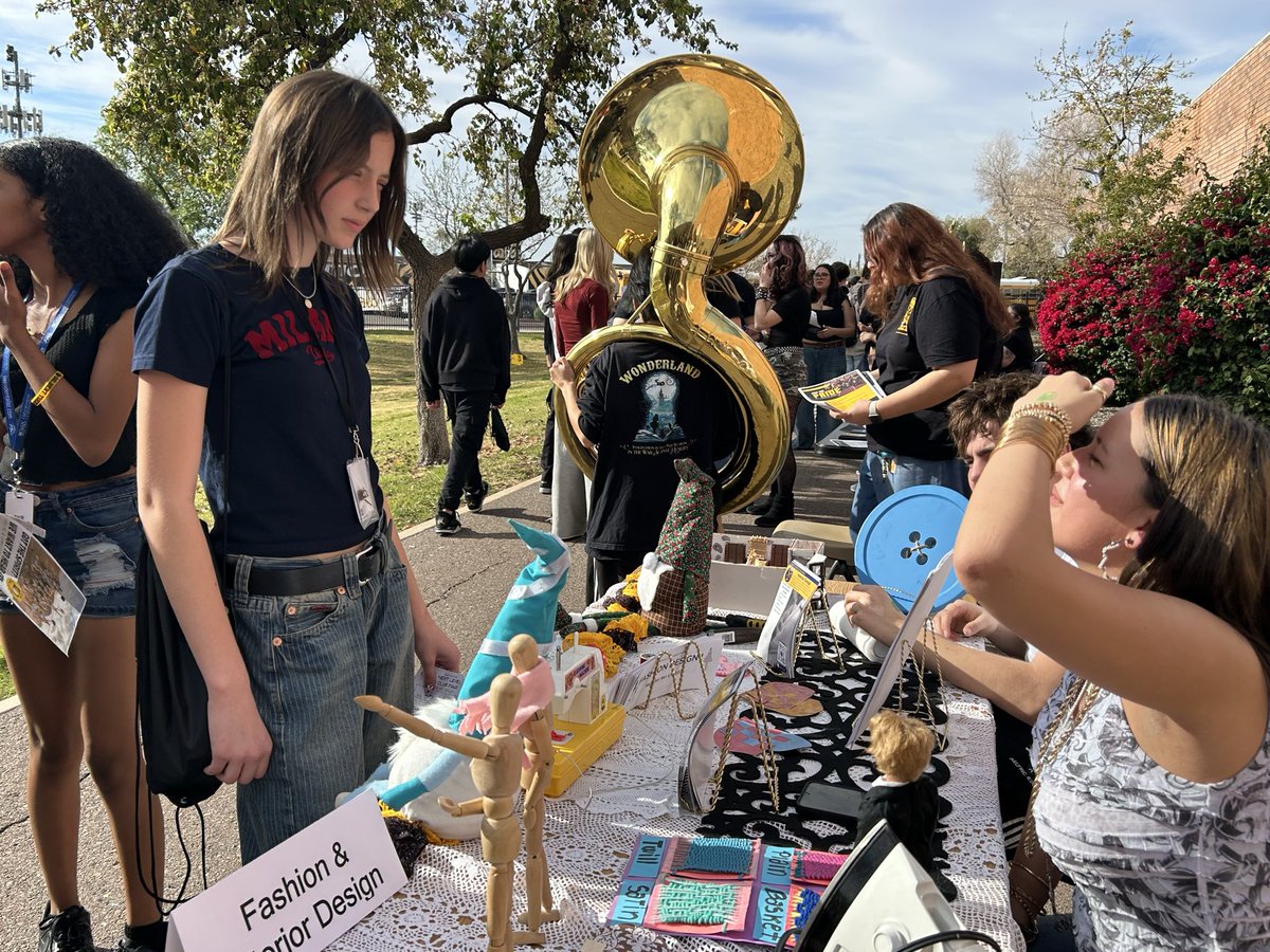 Gilbert High School tweet media