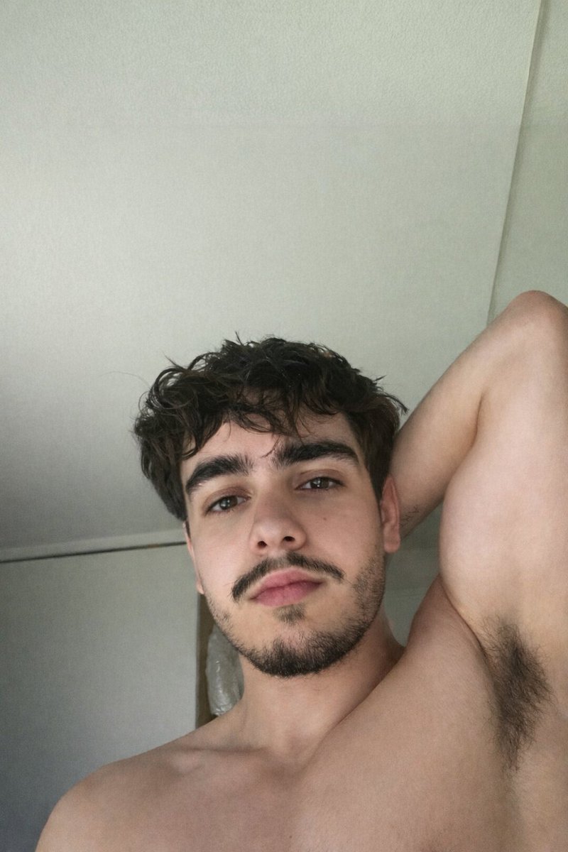 gus tweet media