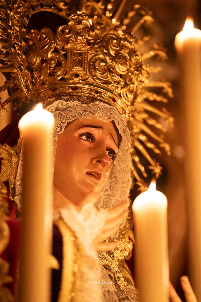 Romanticismo en la capilla de Montserrat. 

<a href="/Hdad_Montserrat/">HDAD. DE MONTSERRAT</a> 

#reportaje  #viral  #parati  #fotos