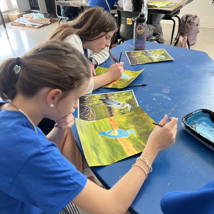 WFMS 6th grade artists put their skills to work in Art Exploratory, applying the elements of art as they painted beautiful Louisiana birds. 🎨🦜