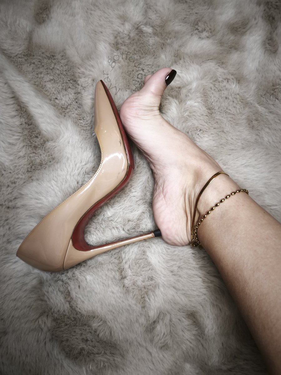Margot Feet tweet media