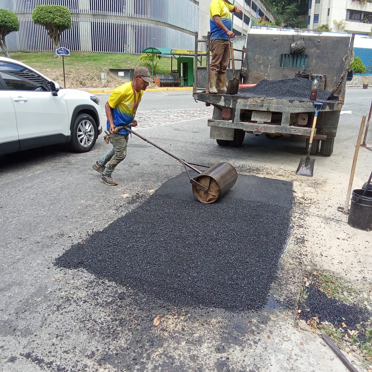 ServiciosElHatillo tweet media