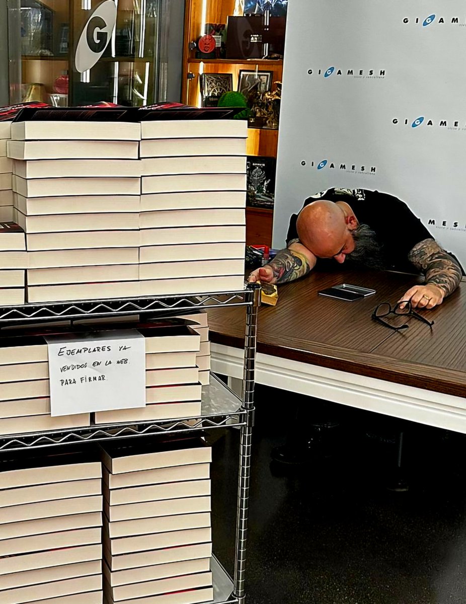 Carlos di Urarte 💀 𝔗𝔯𝔬𝔫𝔬 𝔶 𝔄𝔟𝔦𝔰𝔪𝔬 ✒️ tweet media