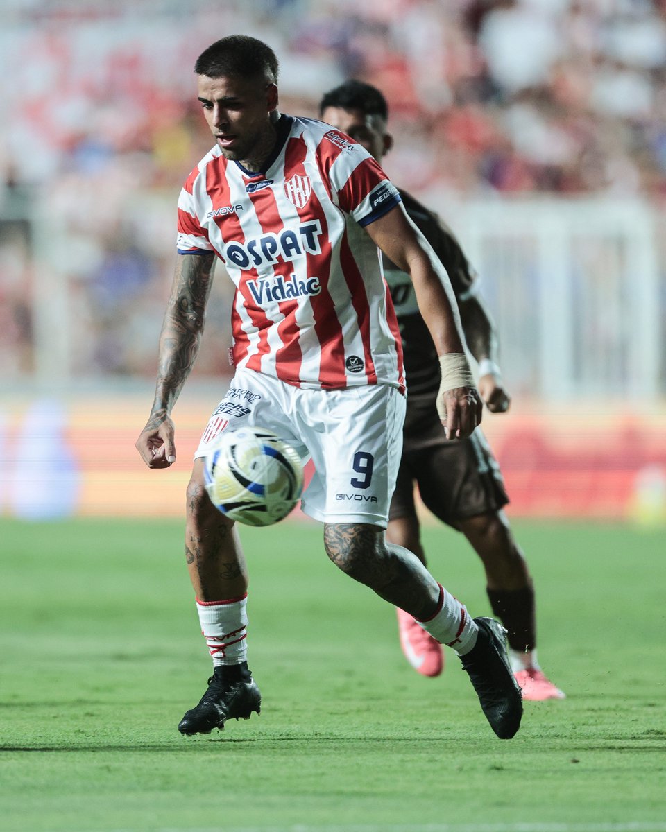 NicoMai10's tweet photo. 🔴⚪️#Unión
El defensor Valentín #Fascendini (desgarro en el muslo de la pierna izquierda) y el delantero Agustín #Colazo (traumatismo en la rodilla izquierda) están descartados para jugar ante #SanLorenzo el Viernes a las 22:15 hs. @Cadena3Com Santa Fe FM 📻 101.7 @lacentrald_sf https://t.co/M8mcKmuC1E