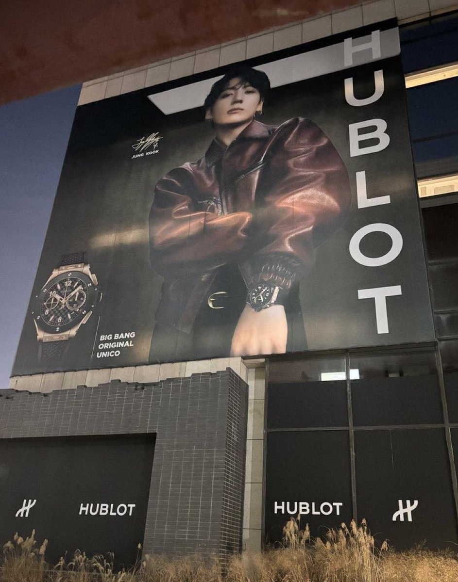 kimgayism's tweet image. HELLO???