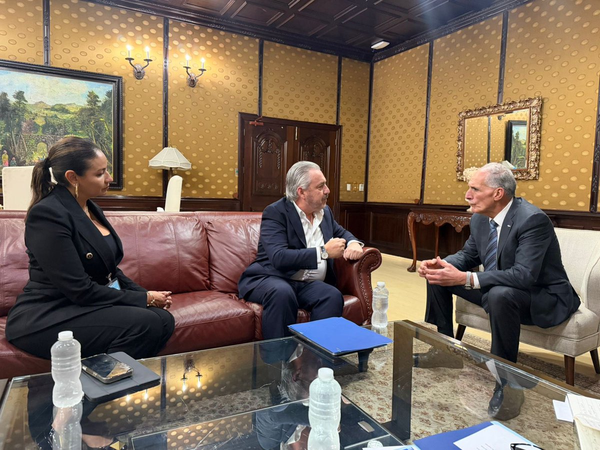 promocionhn's tweet photo. 📡 Honduras avanza hacia la transformación digital.

@TigoHn, uno de los principales inversionistas del país, continúa generando empleo y construyendo autopistas digitales que reducen brechas y amplían oportunidades para todos.

La promoción de conectividad 5G en Tegucigalpa y San Pedro Sula, de la mano de la @hnpresidencia de @TitoAsfuraPHN, fortalece la competitividad nacional.

Cuando al país le va mejor, nos va mejor a todos. 🇭🇳🚀

#Inversión #Conectividad #5G #HondurasDigital #MásEmpleo