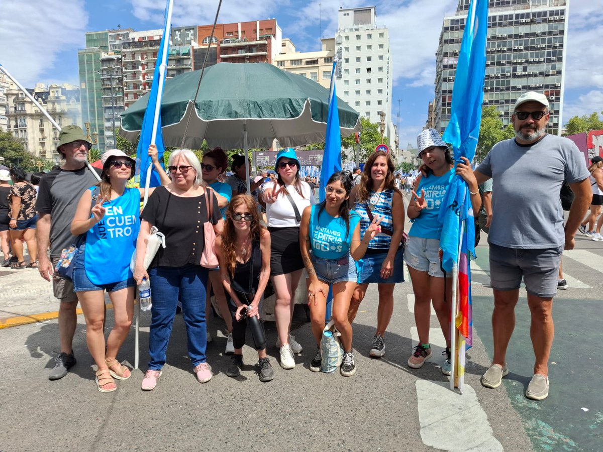 AntolinMagallan's tweet photo. EN LA CALLE, DEFENDIENDO NUESTROS DERECHOS ✊🔥

Hoy nos movilizamos frente al Congreso para decir NO a la reforma laboral y al ajuste precarizador del gobierno. https://t.co/2EFIUsTPzG