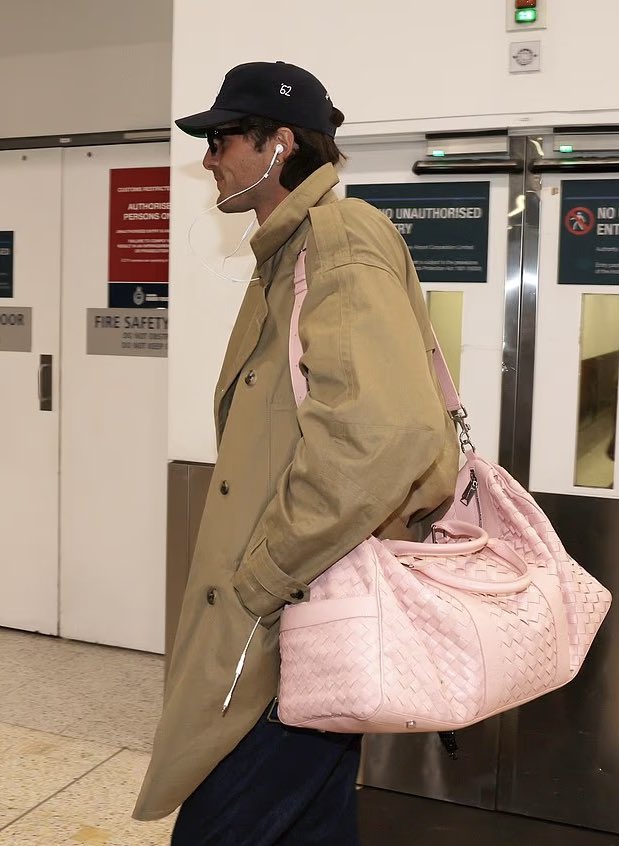 THE PINK BOTTEGA BAG HELLO