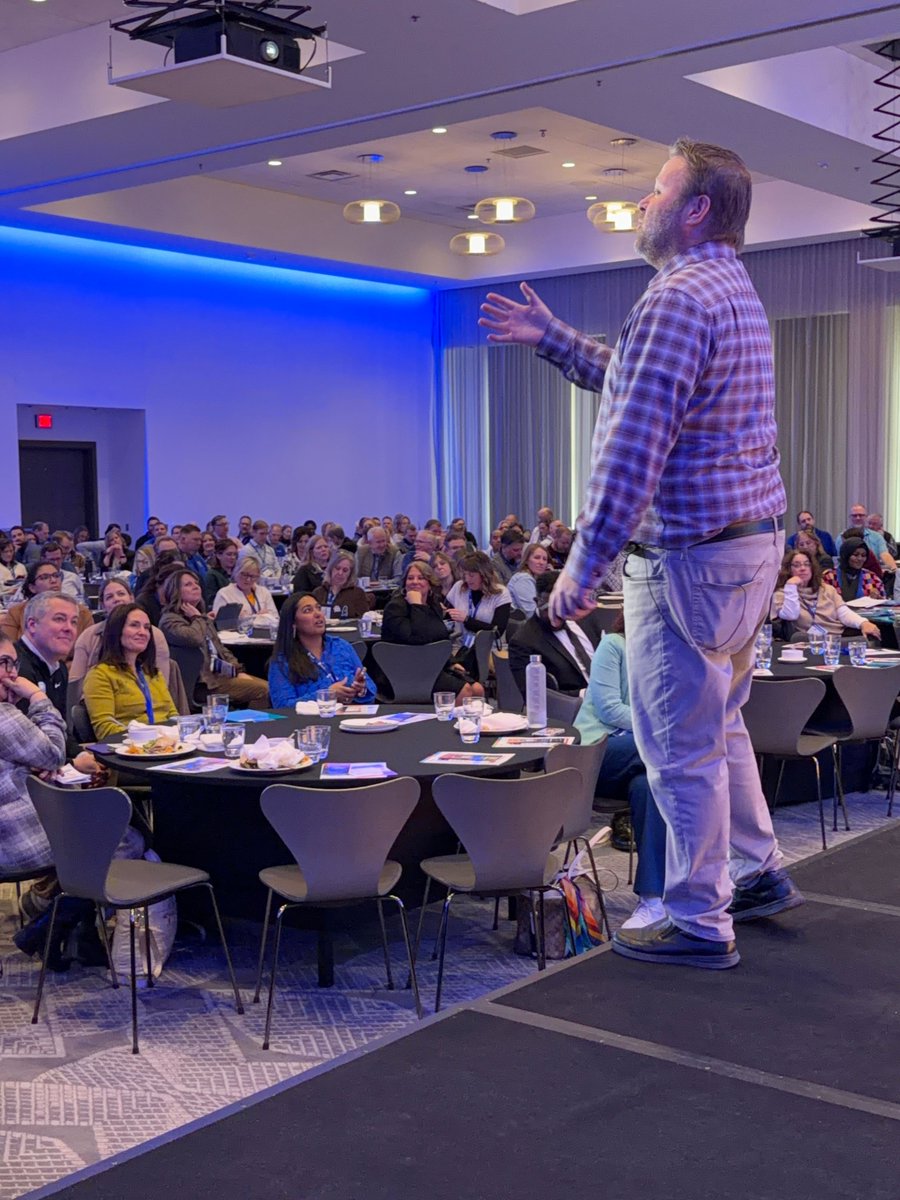 MESPAprincipals's tweet photo. 🎤 When a keynote speaker puts words to what we feel every day as school leaders.
Inspired by bold ideas, honest stories, and a shared commitment to serving students and staff with heart. This is why we gather.
#MESPA26 #InspiredLeadership
@thomascmurray @PhilJanuszewski https://t.co/cqLjdkthZy