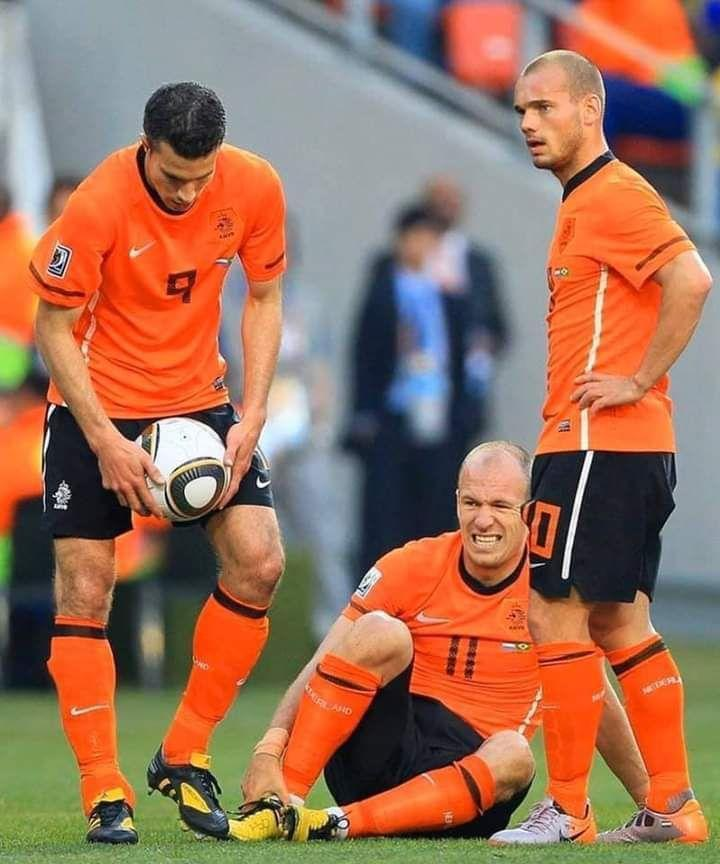 FTBLsection's tweet photo. ARJEN ROBBEN: “I would say that in the Netherlands we have the most unfortunate footballers on the planet. It’s painful, but it’s the reality. We have done everything to please the people and win a major title, but we haven’t managed to do so. We only pray that one day the next generation can win the World Cup because our fans are the only ones who don’t underestimate us.”