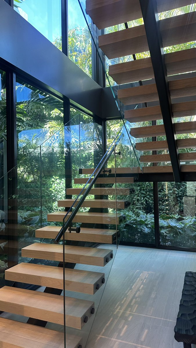 (✿◠‿◠) tweet media