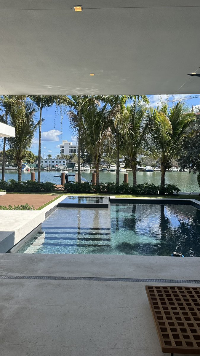 (✿◠‿◠) tweet media