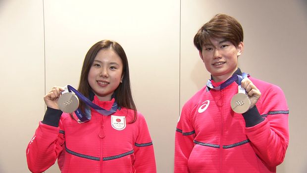 【ミラノ五輪】フィギュア団体銀メダル“うたまさ”が帰国、帰りの便でサプライズも
news.livedoor.com/article/detail…

「ご褒美は？」という質問に対して、吉田唄菜は「帰りのフライトで席をアップグレードしてくださって、メッセージ付きのデザートプレートも用意してくださった」と笑顔で振り返った。