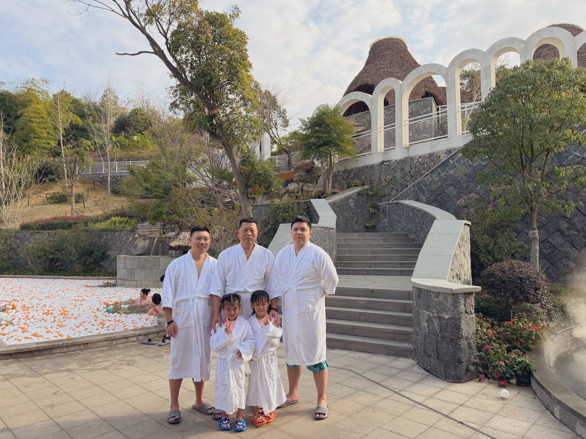 MasterChua23's tweet photo. Taking a hot spring bath♨️ https://t.co/y6NIzcNqrP