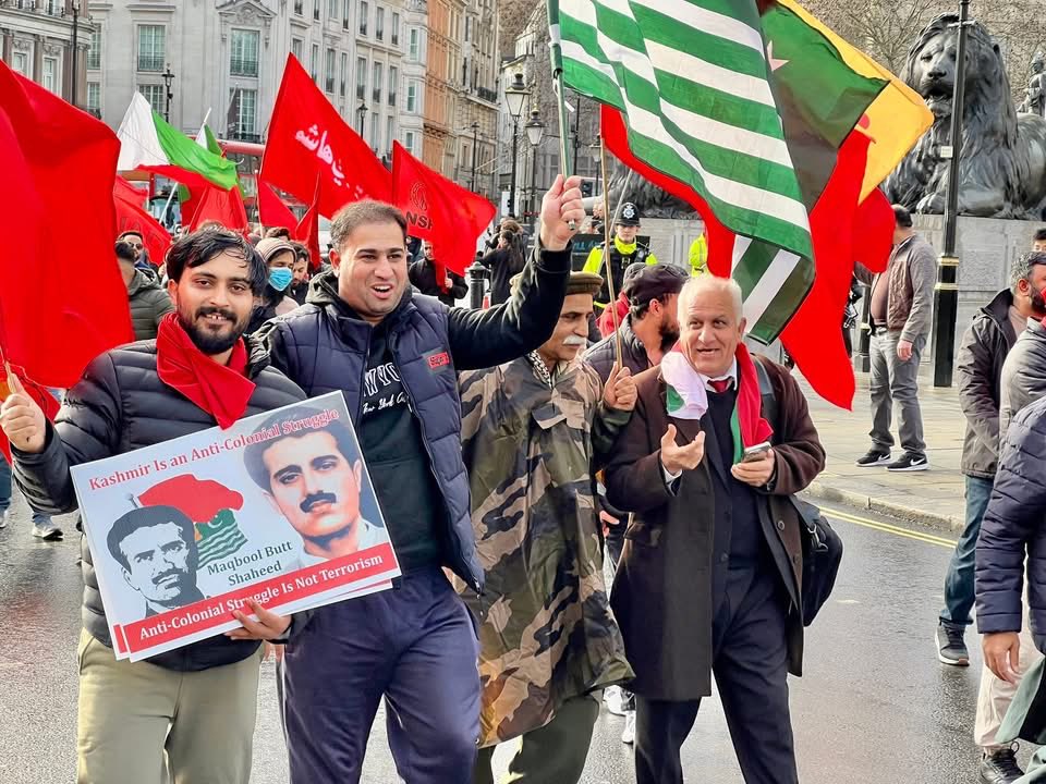 SmIbrahimAdv1's tweet photo. London | 11 February 2026
On the 42nd martyrdom anniversary of Father of the Nation Maqbool Butt Shaheed, pro-freedom Kashmiri parties marched from Parliament Square via the Prime Minister’s Office to the Indian High Commission
We demand the handover of Maqbool Butt Shaheed’s mor https://t.co/79Z1MCoQz0