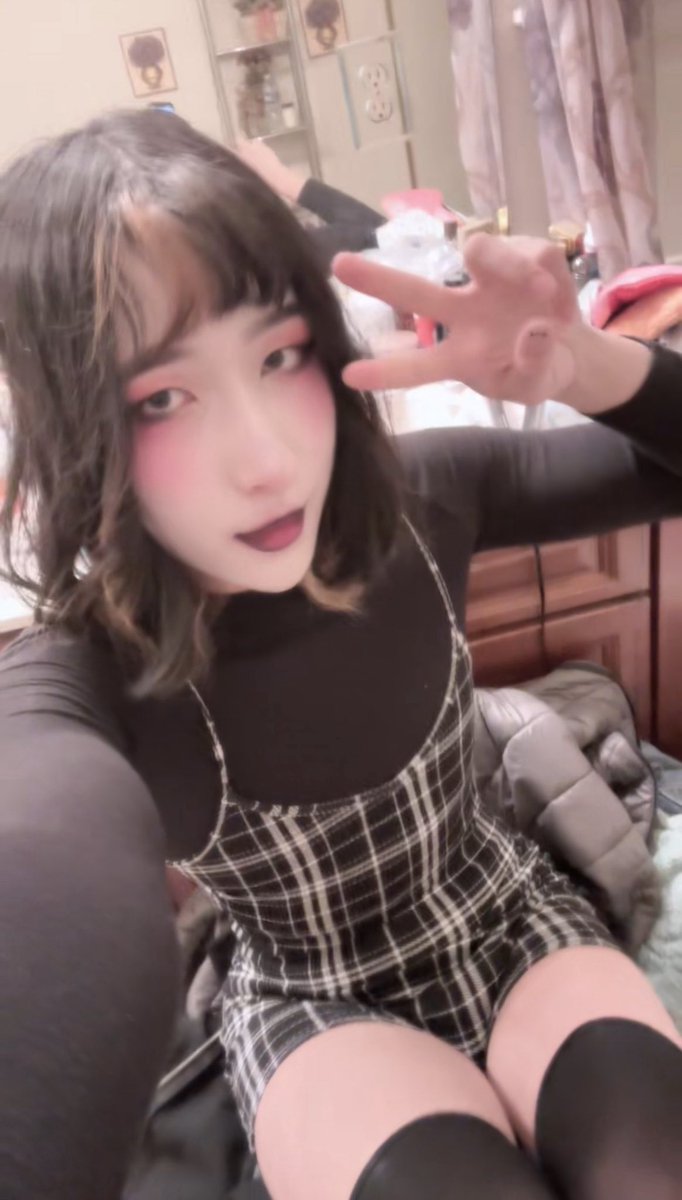 okothequeen's tweet photo. she talking 67, i wanna 69 #femboy https://t.co/ZxG3iNpVsy