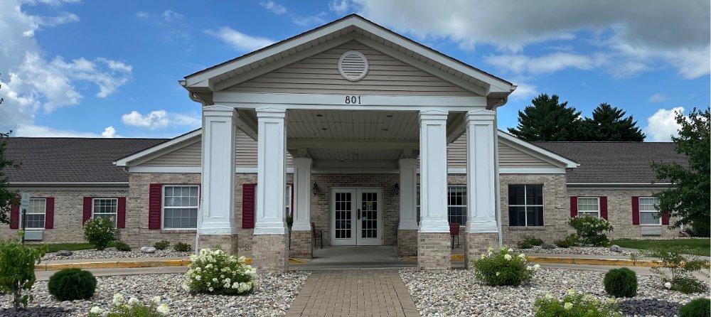 Plans to expand? The Business &amp; Industry (B&amp;I) Loan Guarantee program provides funding for expansion projects to eligible lenders for their loans to eligible rural Illinois businesses &amp; cooperatives. tinyurl.com/4dhdjnw2 📸s:  Tremont Ridge Assisted Living