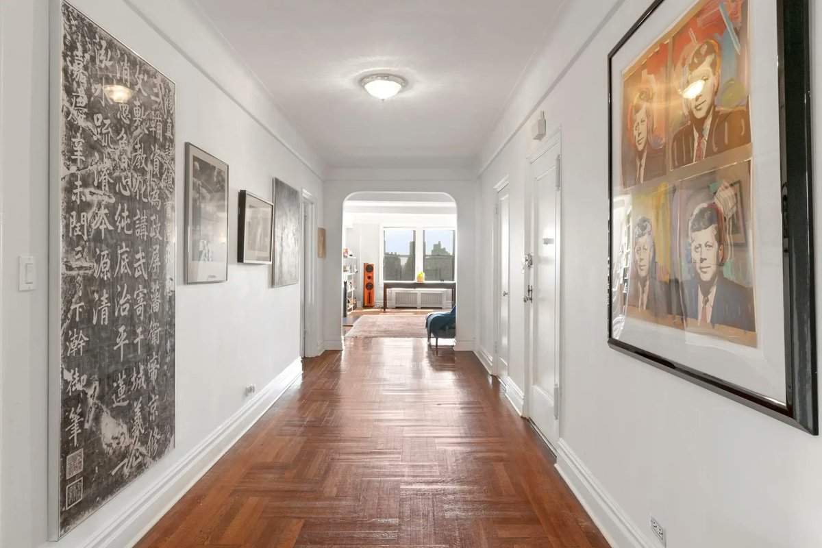 openluxere's tweet photo. FOR SALE: 327 CENTRAL PARK W, 15B - Upper West Side, New Yor...
$3.6M | New York
2BR | 2BA
Listed by Douglas Elliman - New York

https://t.co/1Og2C70uaW

#LuxuryRealEstate #ItalianEstate https://t.co/M3B69pPhqz