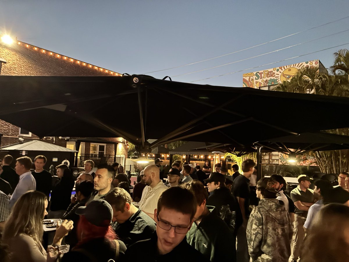 joanfromdc's tweet image. BREAKING: Massive Crowd Turns Out for James Fishback in St. Petersburg, Florida