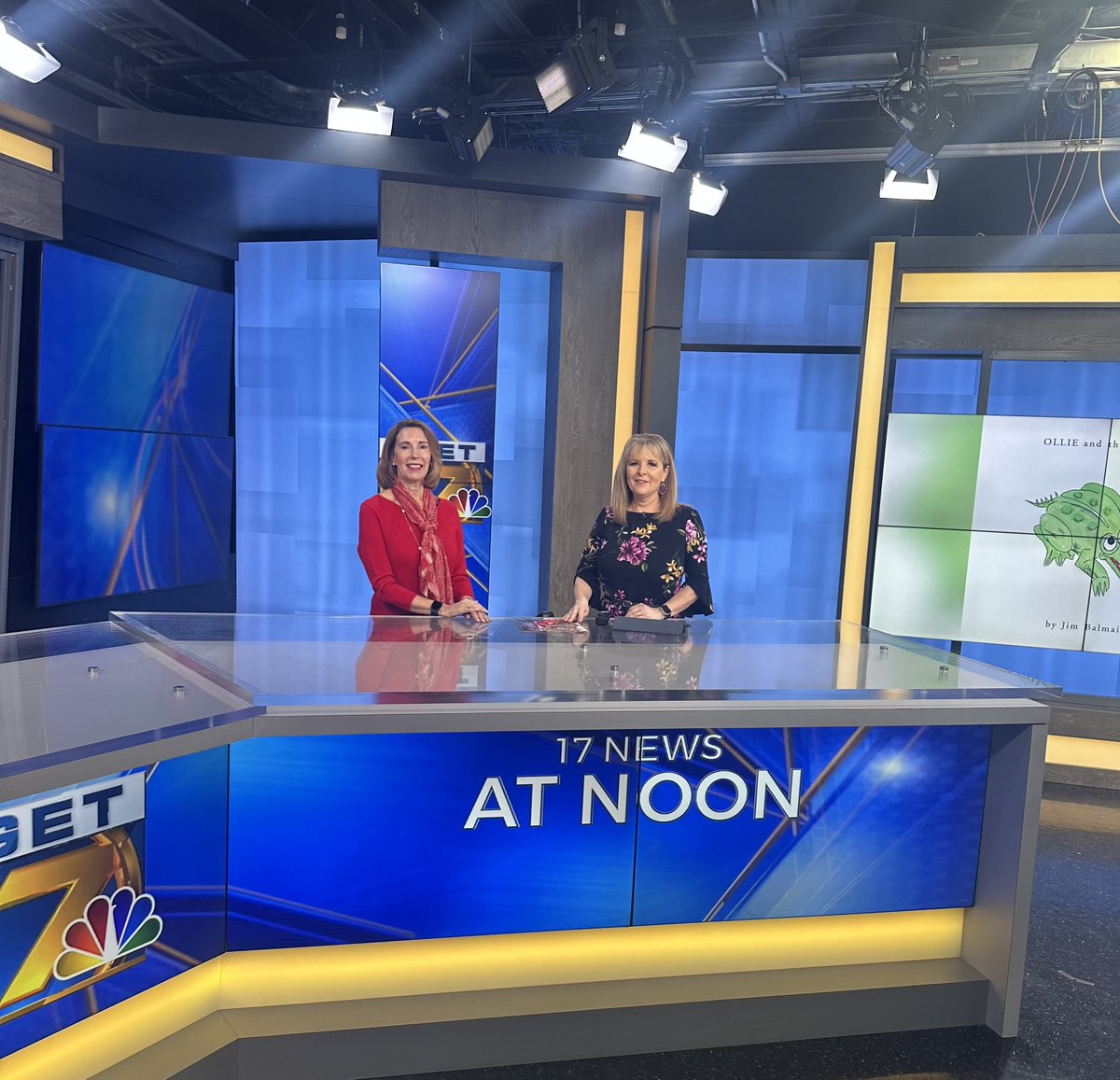 #waybackwednesdays to when we were on @kgetnews with @tami_mlcoch! 📺🎬
❤️Thank you again for having us and allowing us to share more about our February issue! Can't wait to be back on set with you!
#kerncountyfamilymagazine #kerncountyfamily  #channel17 #kgetnewschannel17