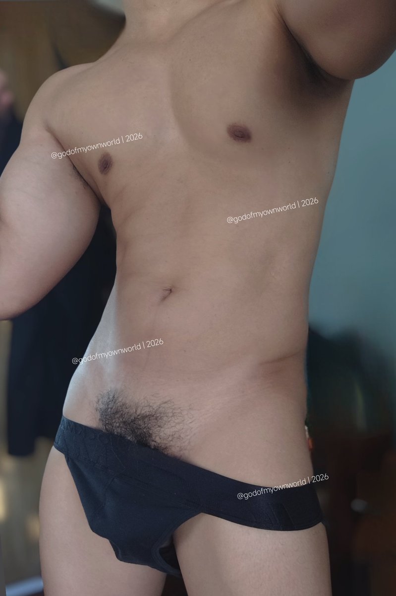 godofmyownworld's tweet image. Body check