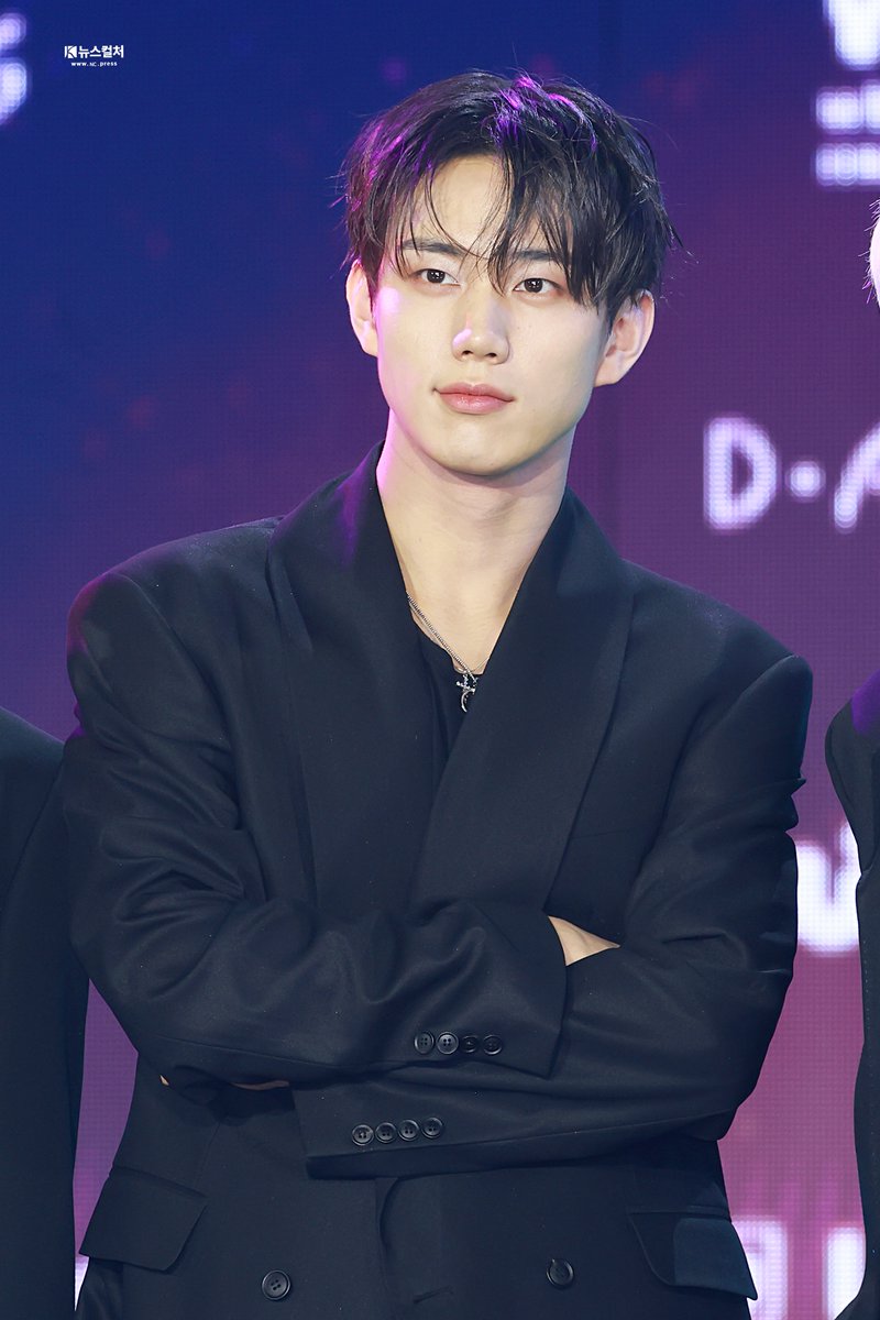 260211 디어워즈 레드카펫 피원하모니 인탁

태삼아 인탁 오늘 입뜨억 🫶

🔗nc.press/news/articleVi…

#피원하모니 #P1Harmony #P1H
#인탁 #INTAK