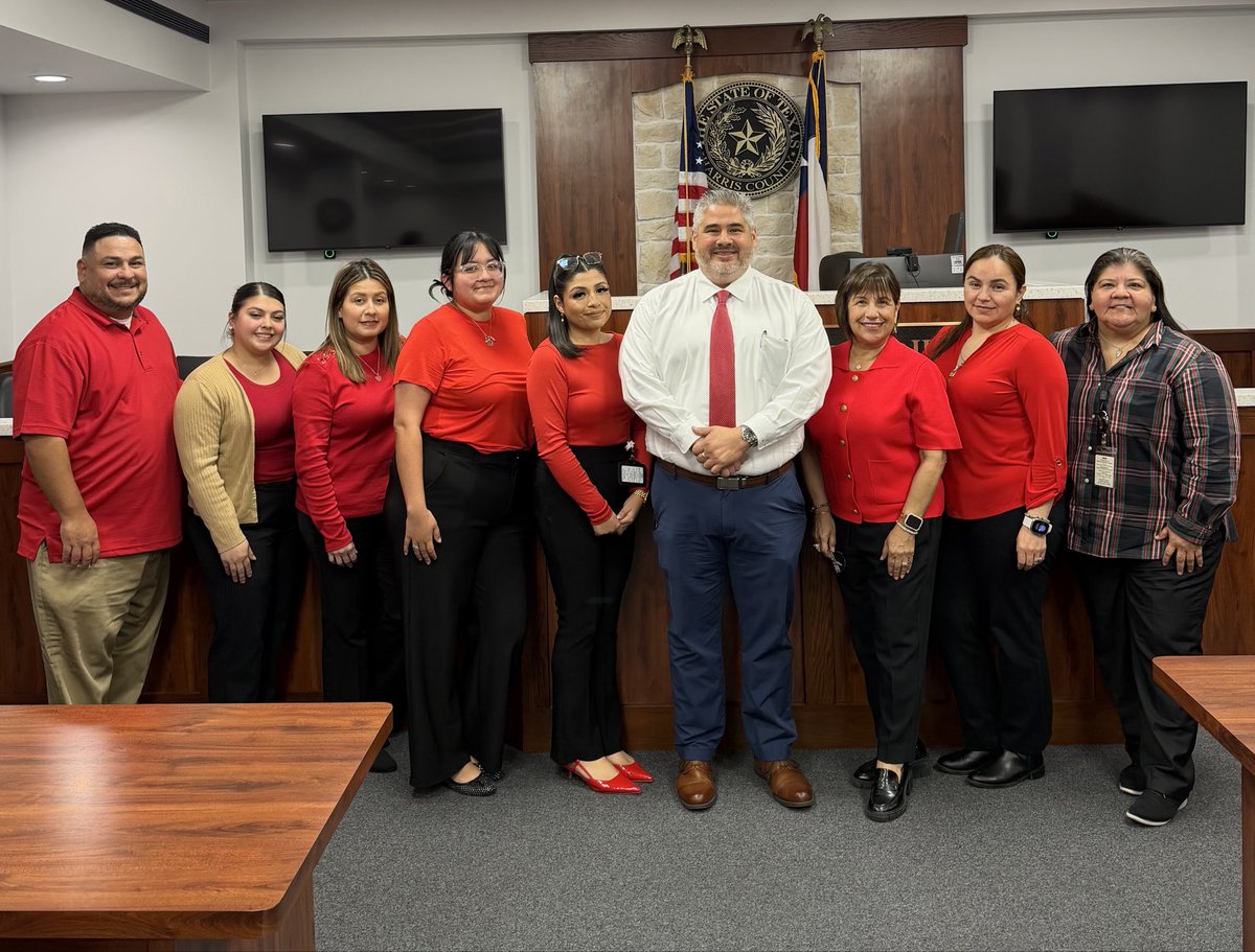JudgeTrevinoIII's tweet photo. Today was Harris County’s Heart Health Awareness Month’s Health Fair - Wear Red Day. Thank you team 6-1 for being so amazing and always representing our court so well.
#JP61 #ThePeoplesJudge #ThePeoplesCourt👨🏽⚖️❤️⚖️ https://t.co/dpg6Px6JlP
